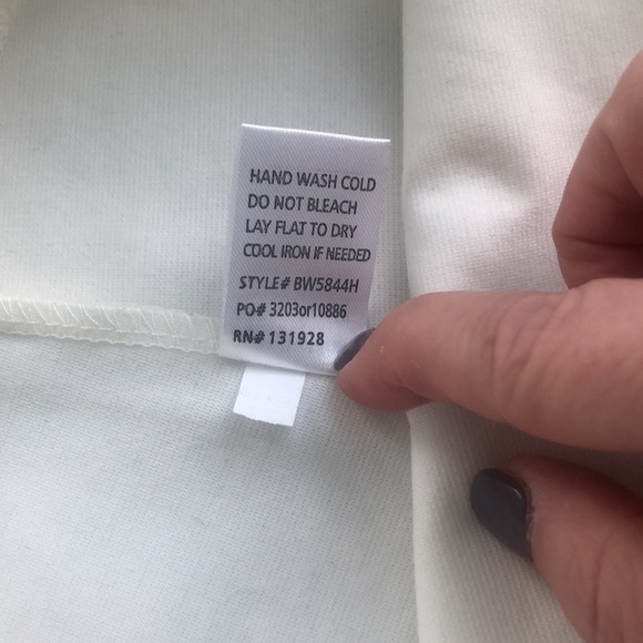 Wishlist White Envelope Wrap Skort Shorts Size Large - Picture 9 of 10